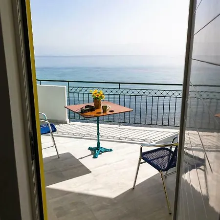 Iris Apartment