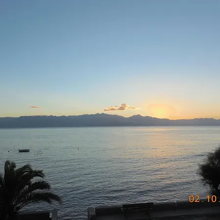 Apartment Iris Chrani