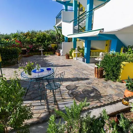 Apartman Iris *