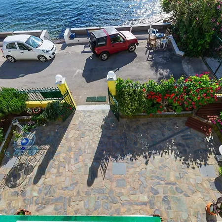 Apartman Iris *